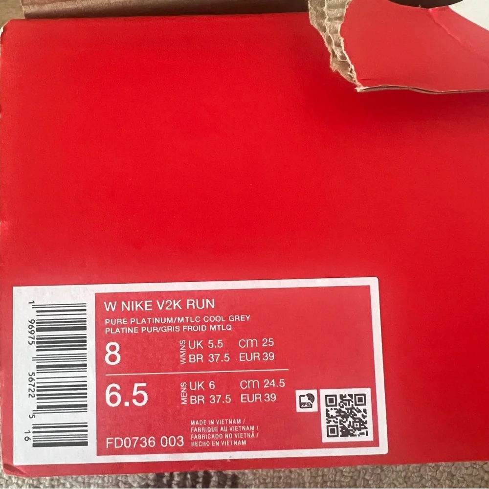 *NEW* Nike V2K Run Pure Platinum Sneakers - Picture 7 of 7